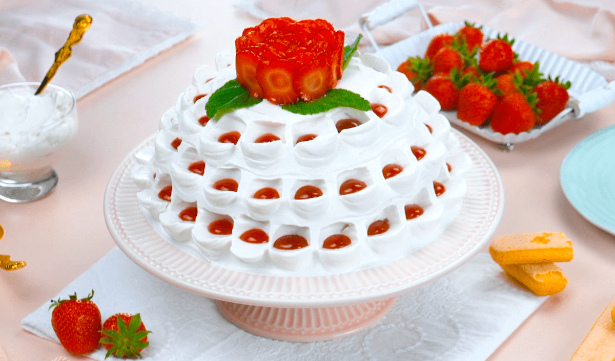 Erdbeerkuchen mit LÃ¶ffelbiskuit und Mascarponecreme