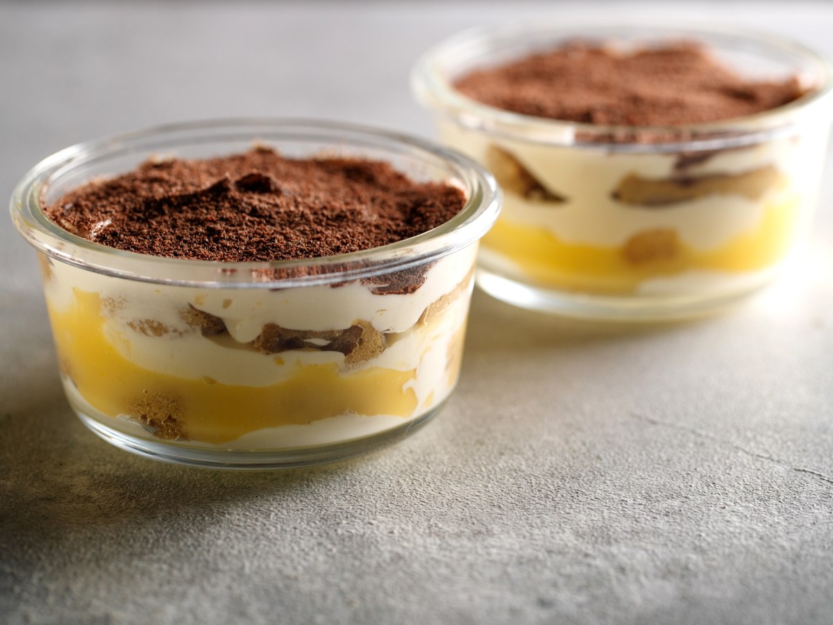 EierlikÃ¶r-Tiramisu im Glas: festliches Dessert zu Weihnachten