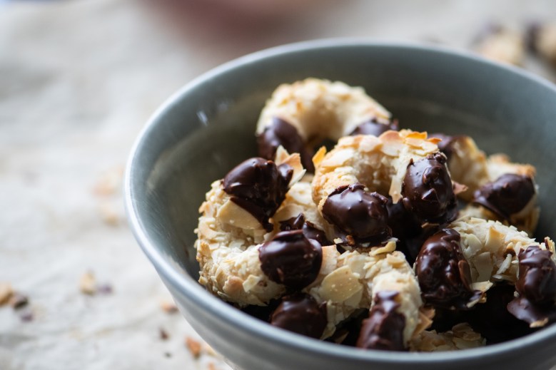 Mandelhörnchen mit Marzipan selber machen: schmeckt wie vom Bäcker