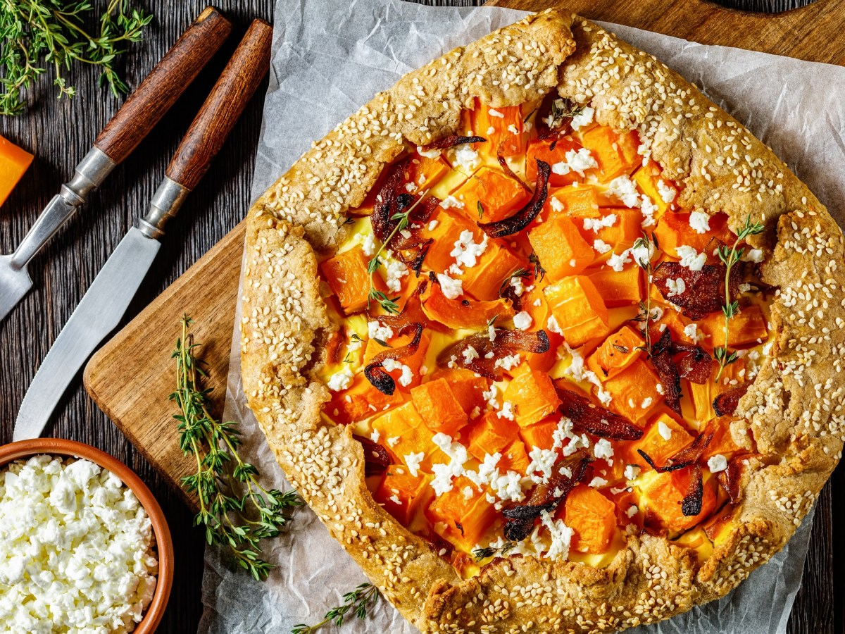 Kürbis-Galette mit Feta: ein köstlicher Vorbote des Herbsts