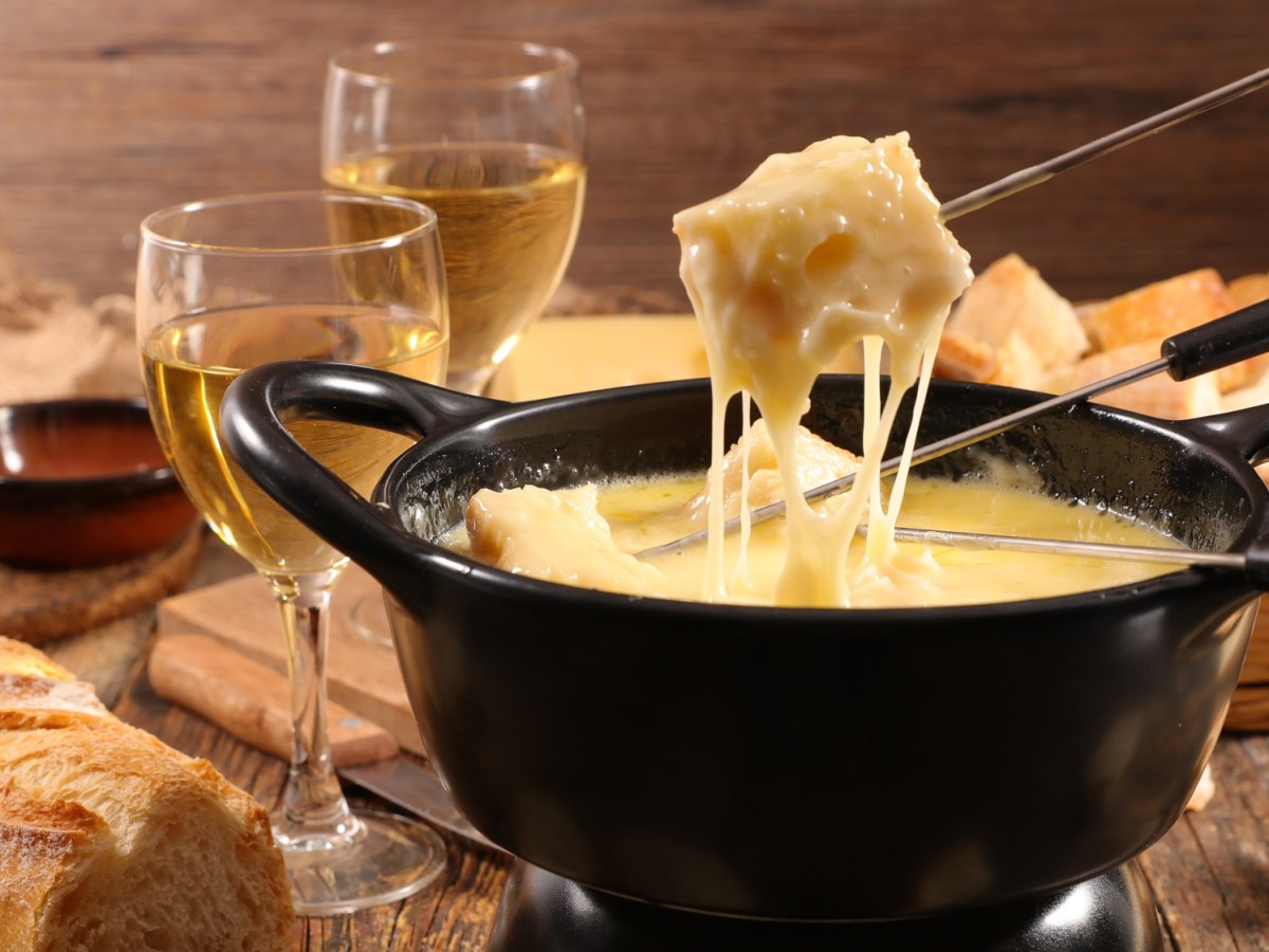 Koche ein veganes KÃ¤sefondue fÃ¼r Weihnachten oder Silvester