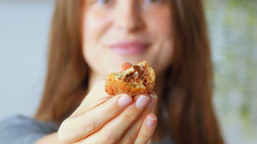 Süße Frittierkunst: Diese Buñuelos mit Nutella-Füllung sind ein Traum