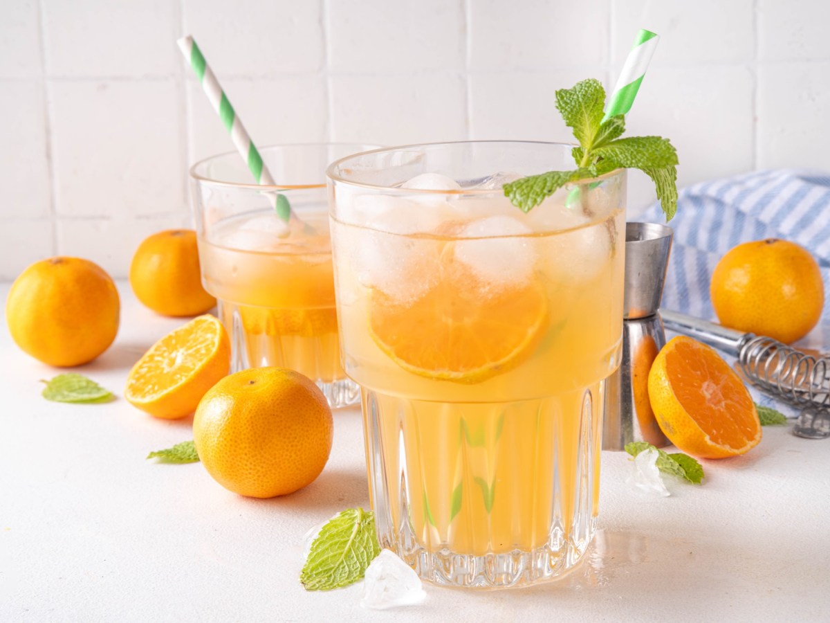 Fruchtige Erfrischung: Probiere diese einfache Mandarinen-Minz-Limonade